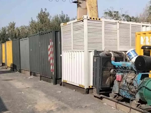 宿迁200KW柴油发电机机组每小时油耗是多少?